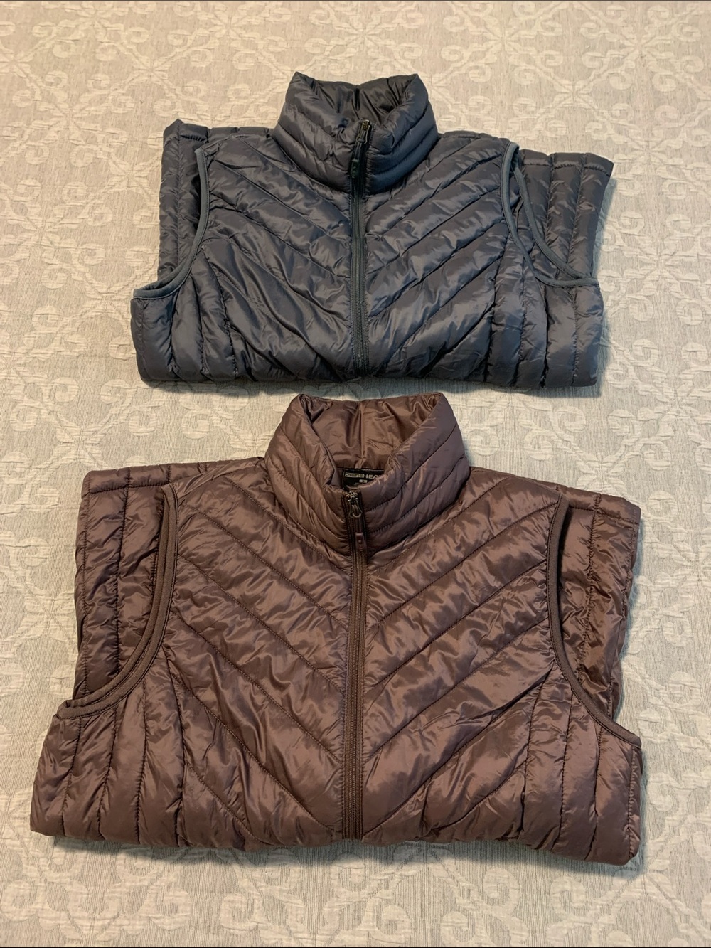 BUNDLE 32 Degrees Quilted Vests in Dark Gray and Plum Mauve (Size S)